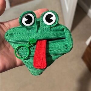Green Frog Zipper Pouch